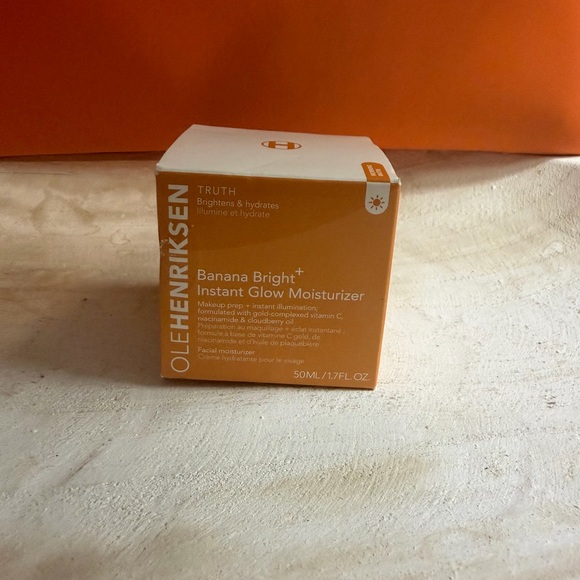 ✨ NWT Ole Henriksen Banana BrigInstant Glow Moisturizer 1.7oz - Picture 1 of 4